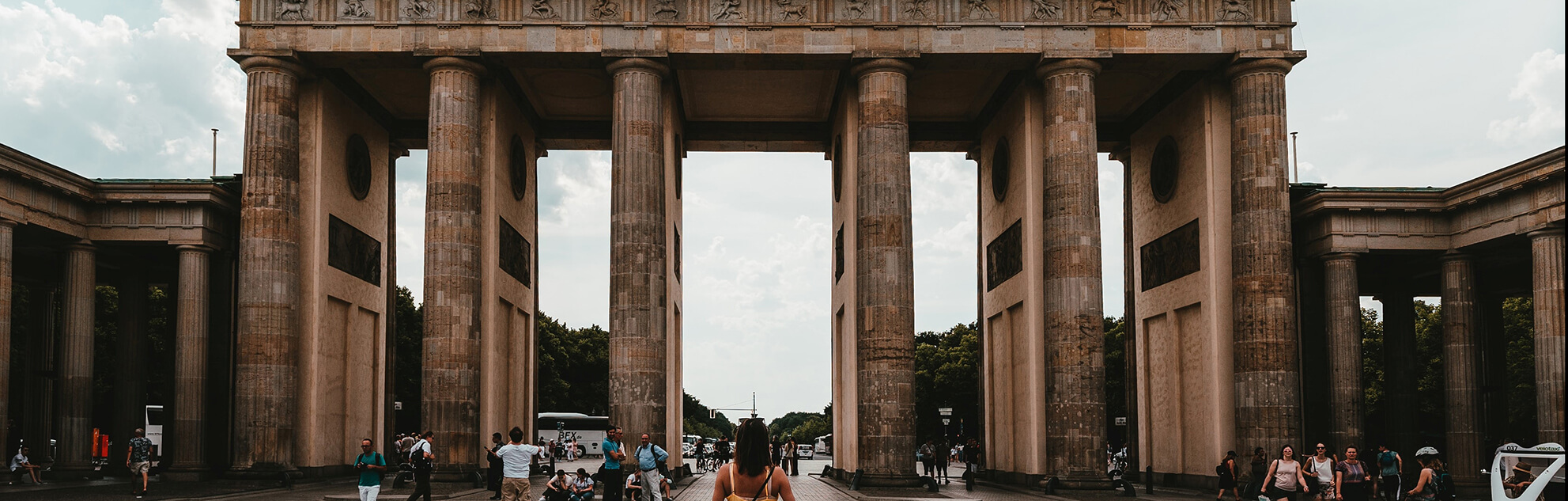 allemand article 1983x633 claudio schwarz purzlbaum TScGhJM716g unsplash