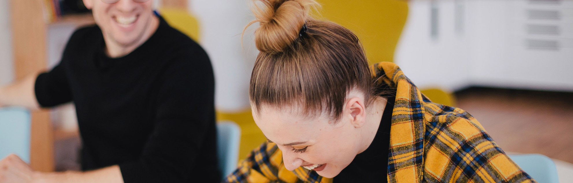 article anglais perfectionnement 1983x633 you x ventures 0K7GgiA8lVE unsplash