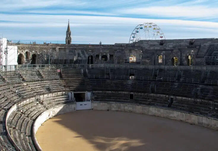 nimes alix guerin SFdWcTtLVwA unsplash